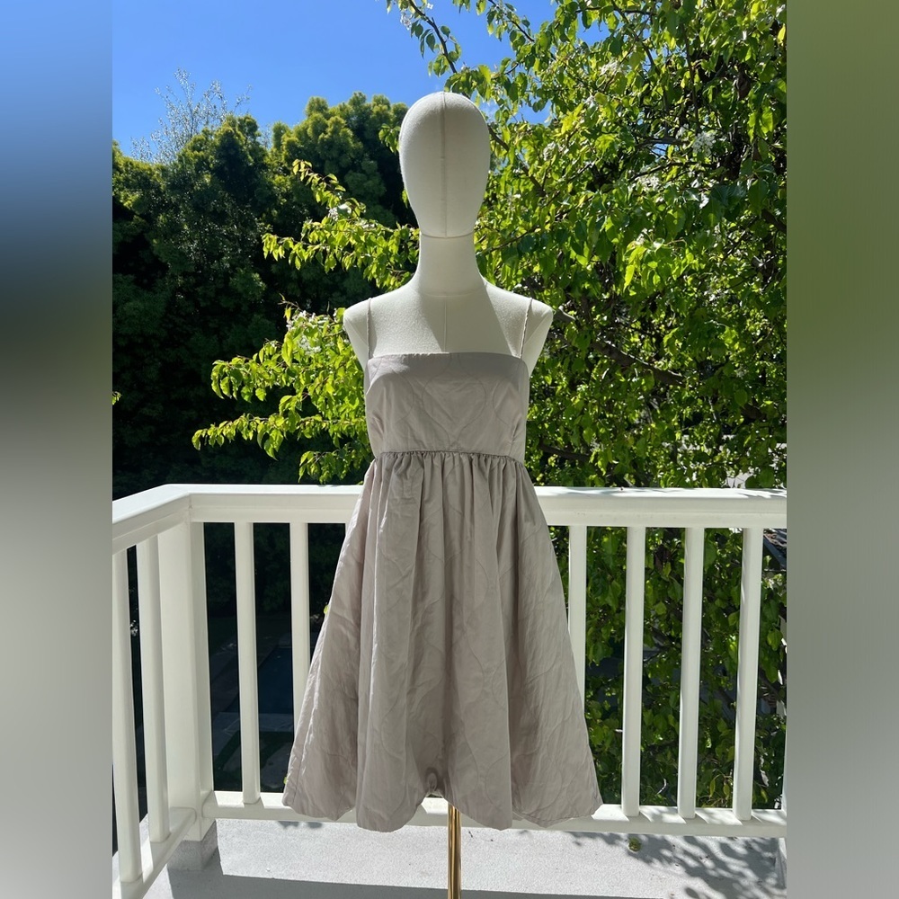H&M light gray dress with pockets